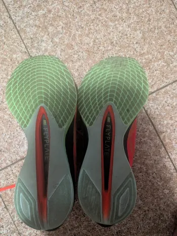 Used Scarpa Vaporfly 4 bike — image 3 of 4