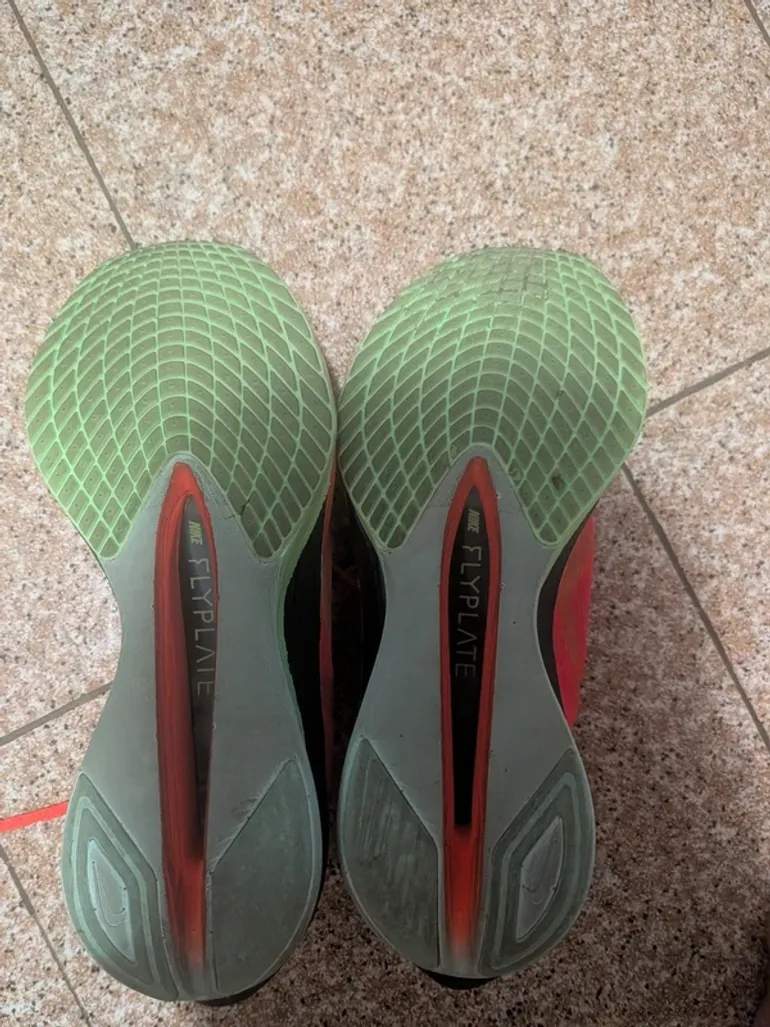 Used Scarpa Vaporfly 4 bike — image 3 of 4