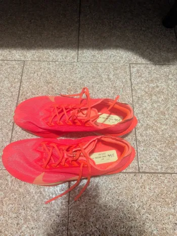 Used Scarpa Vaporfly 4 bike — image 1 of 4