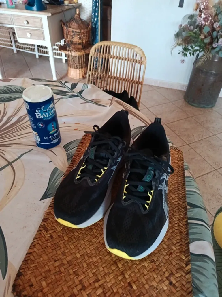 Used Asics Gel bike — image 2 of 4