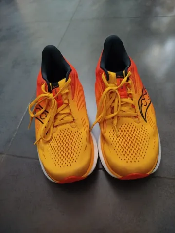 Käytetty Saucony Ride 18 Running Shoes
