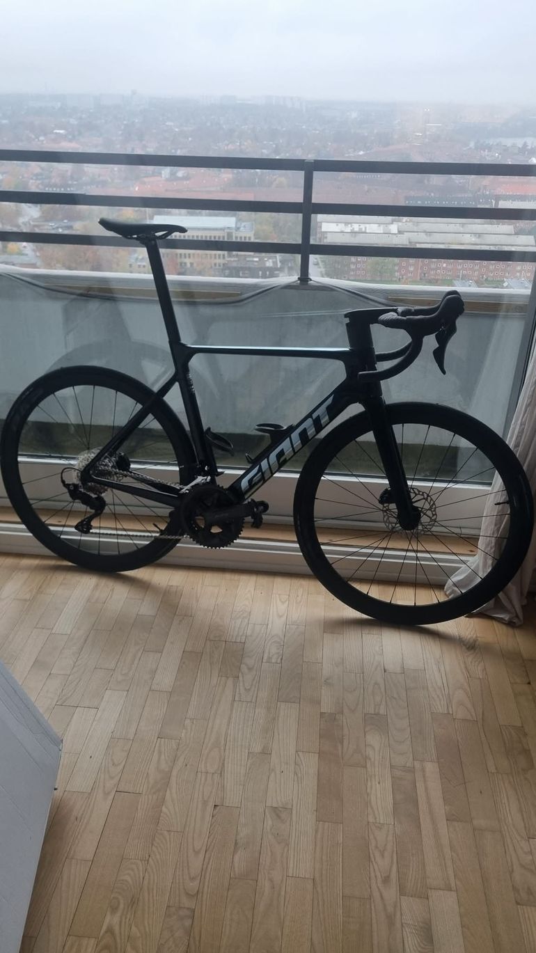 Used Giant PA2 Disc 2025 bike — image 3 of 4