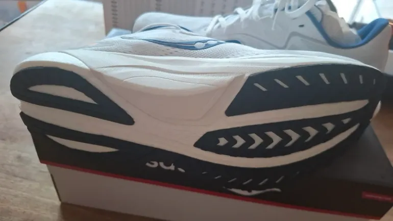Tweedehands Saucony Tempus bike — afbeelding 2 van 3