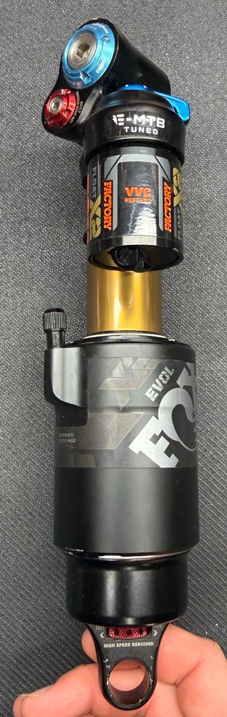 Fox FLOAT X2 Factory 2024 bike d'occasion — image 2 sur 4