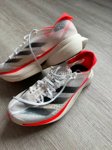 Käytetty Adidas Adizero Adios Pro 3 Running Shoes