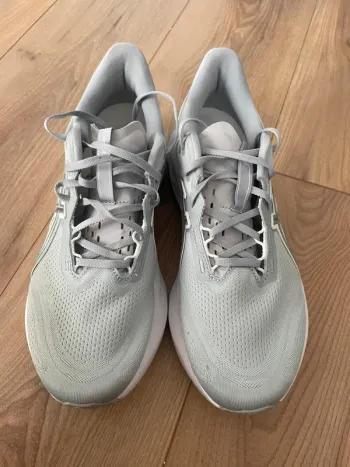 Używany Asics Novablast 5 ATC bike — zdjęcie 3 z 6