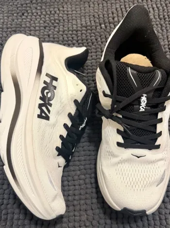 Tweedehands Hoka Bondi 9 bike — afbeelding 1 van 7