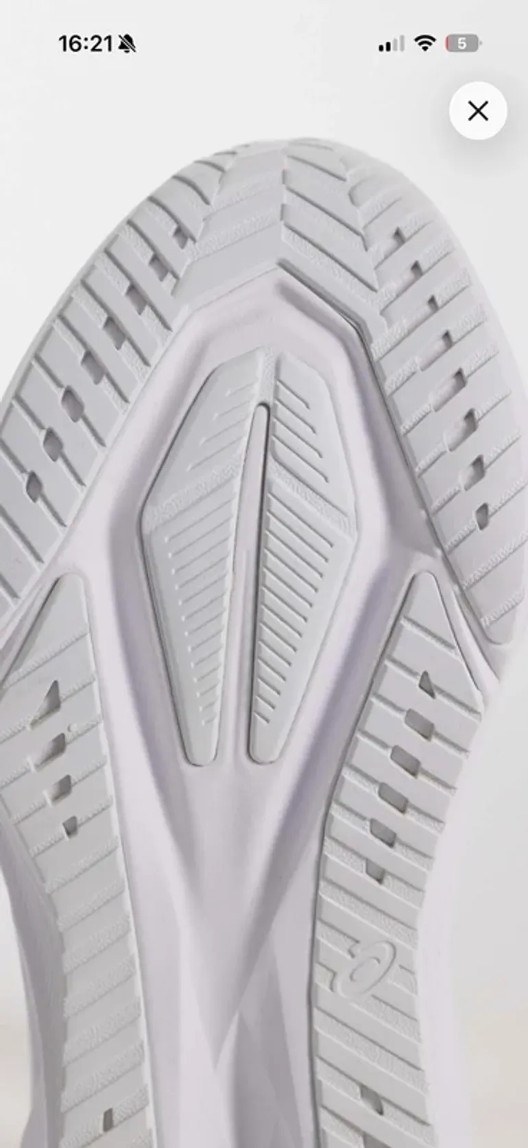 Asics Novablast 5 bike d'occasion — image 3 sur 3