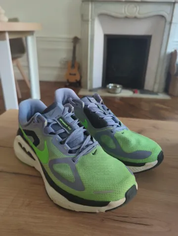 Used Nike Structure Plus Running Shoes