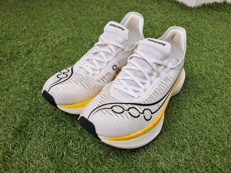 Gebrauchtes Saucony Endorphin Elite 2 Running Shoes