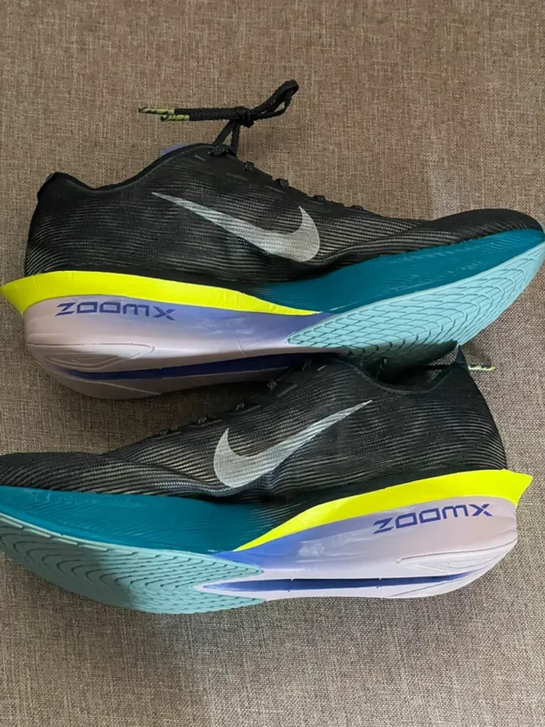 Używany Nike ZoomX Vaporfly Next% 4 bike — zdjęcie 5 z 10
