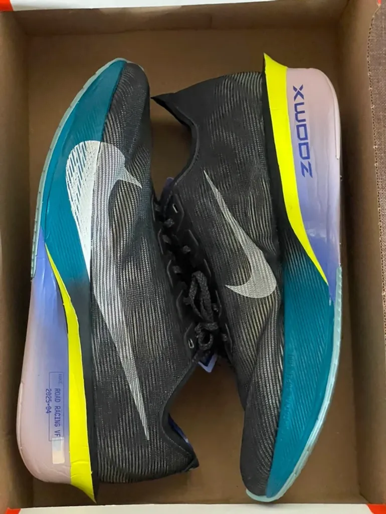 Używany Nike ZoomX Vaporfly Next% 4 bike — zdjęcie 3 z 10