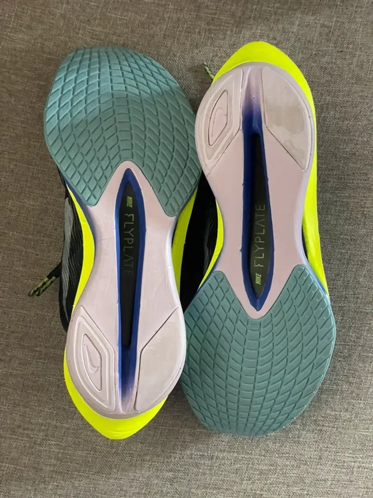 Używany Nike ZoomX Vaporfly Next% 4 bike — zdjęcie 4 z 10
