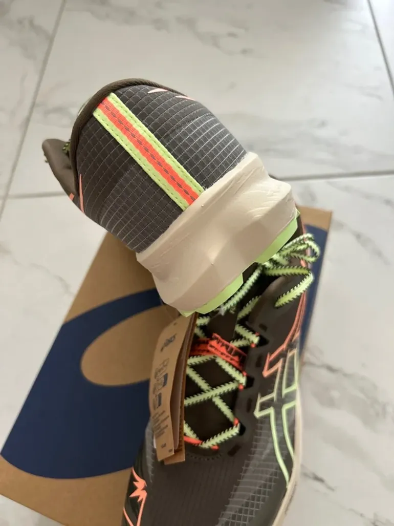 Used Asics Fuji Lite 7 bike — image 5 of 7