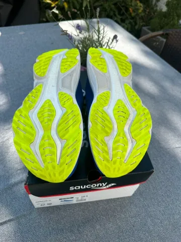 Used Premium Hurricane 25 bike — image 7 of 8