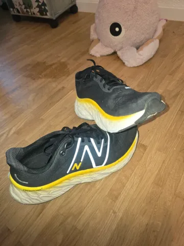 Used New Balance Fresh Foam X 1080v12 bike — image 2 of 5