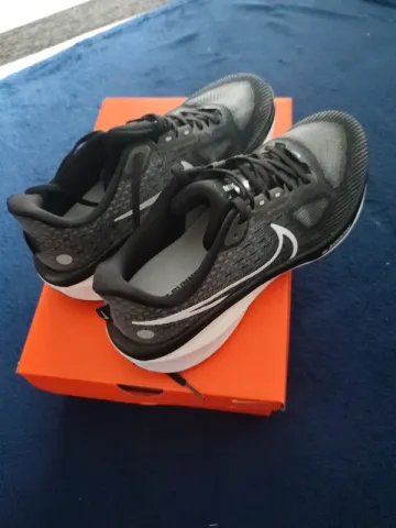 Tweedehands Nike Vomero 17 Running Shoes
