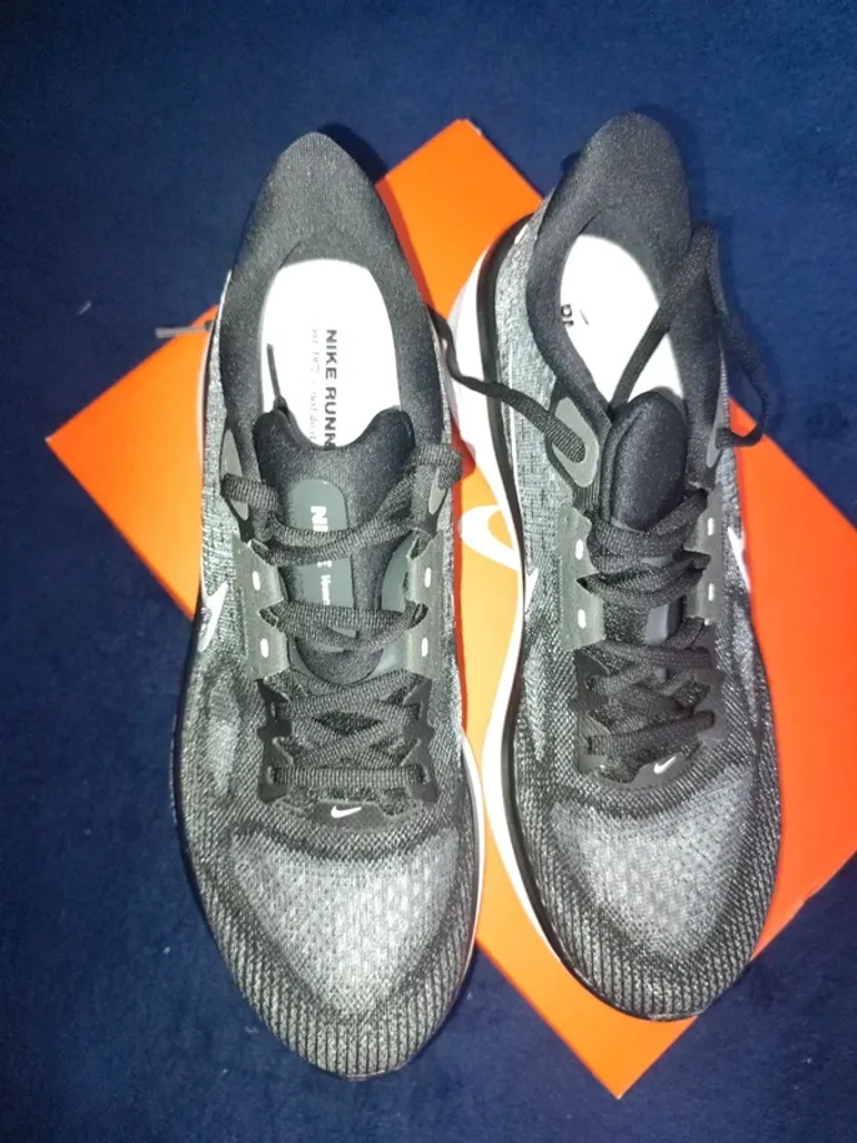 Tweedehands Nike Vomero 17 bike — afbeelding 2 van 5