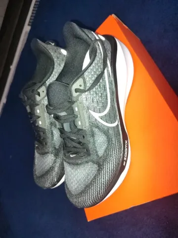 Použité Nike Vomero 17 bike — obrázek 3 z 5
