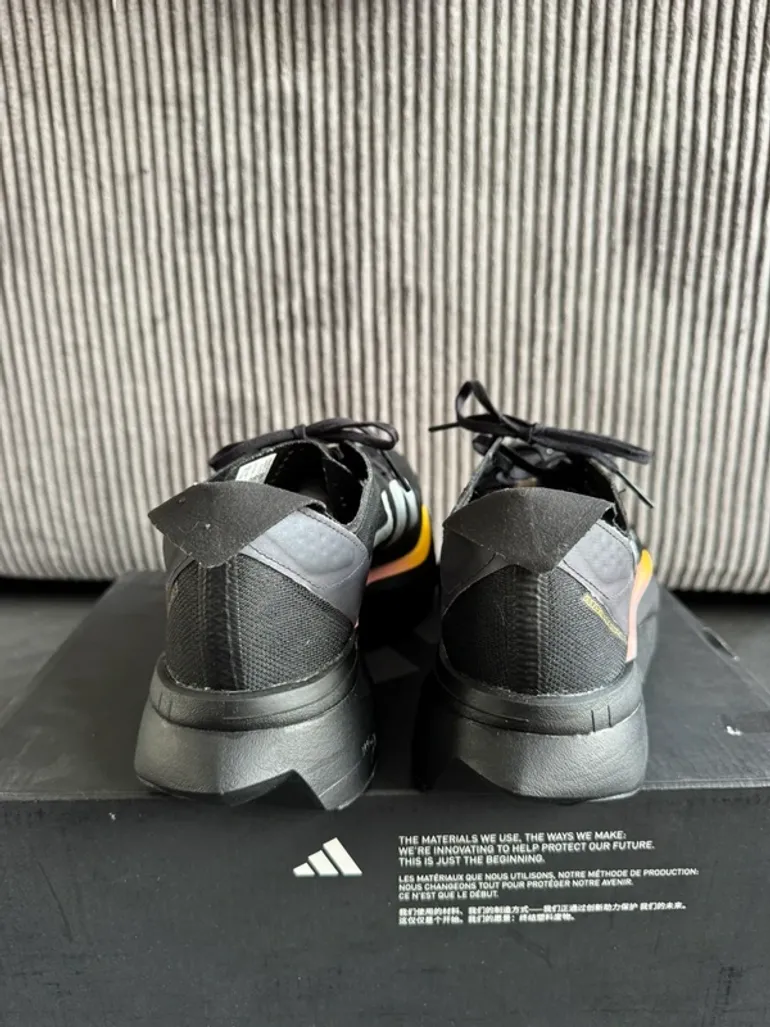 Used Adidas Adizero Adios Pro bike — image 5 of 11