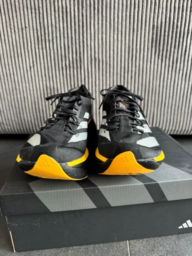 Used Adidas Adizero Adios Pro bike — image 2 of 11
