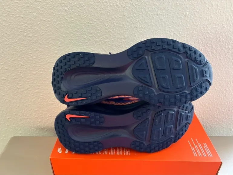 Used Nike Vomero 18 bike — image 3 of 6