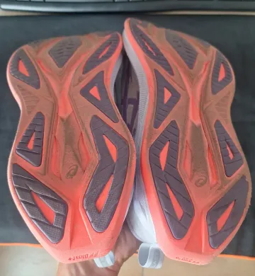 Used Asics Superblast 2 Tokyo Edition bike — image 5 of 8