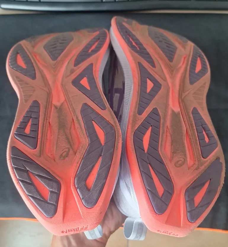 Used Asics Superblast 2 Tokyo Edition bike — image 5 of 8
