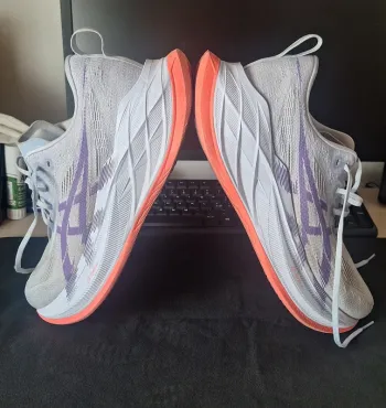 Used Asics Superblast 2 Tokyo Edition bike — image 2 of 8