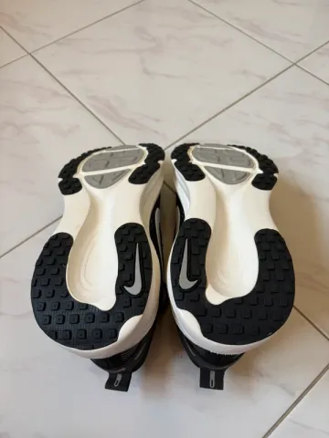 Used White Vomero 18 bike — image 6 of 6