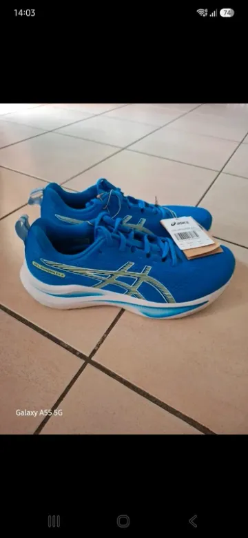 Brugt Asics Gel Roadmiles 4 Running Shoes