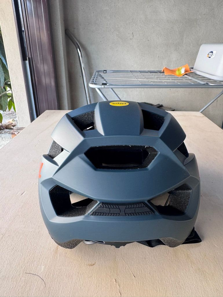 Used Bell Mtb MIPS Helmet bike — image 3 of 5