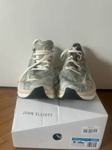 Used Hoka Rocket X 3 John Elliot Running Shoes