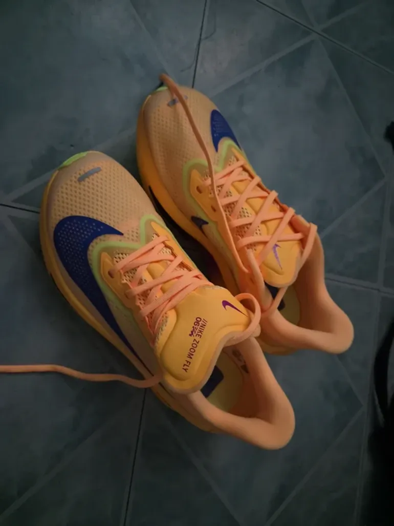 Used Nike Chaussures bike — image 2 of 3
