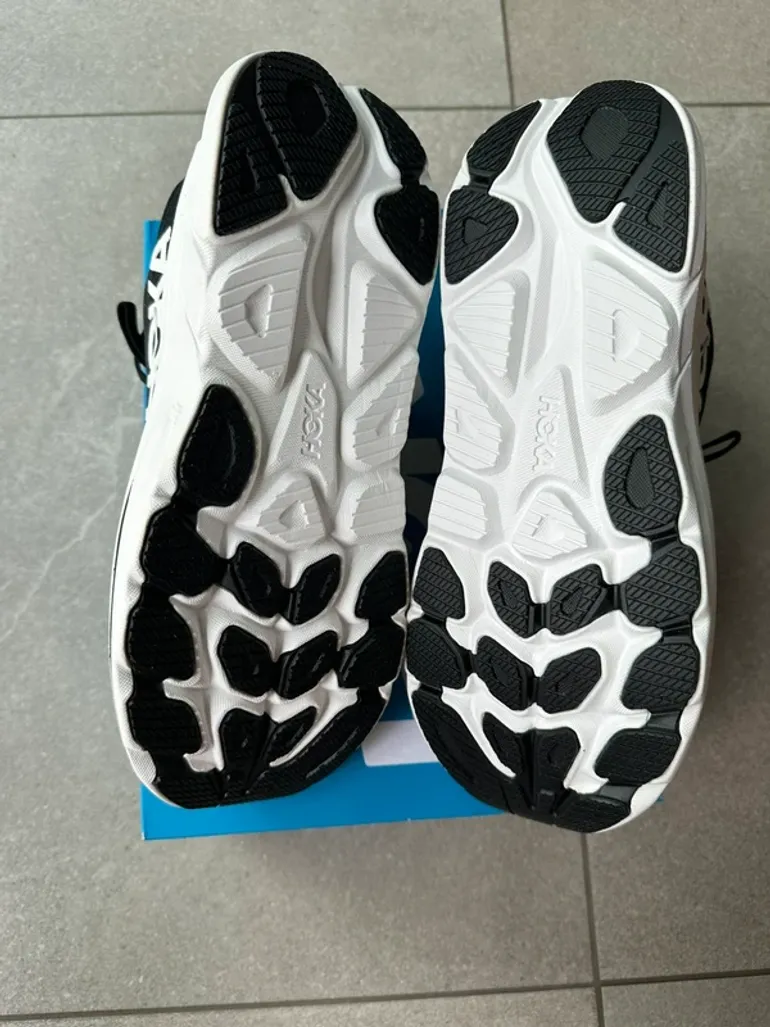 Hoka Clifton 10 bike usato — immagine 2 di 9