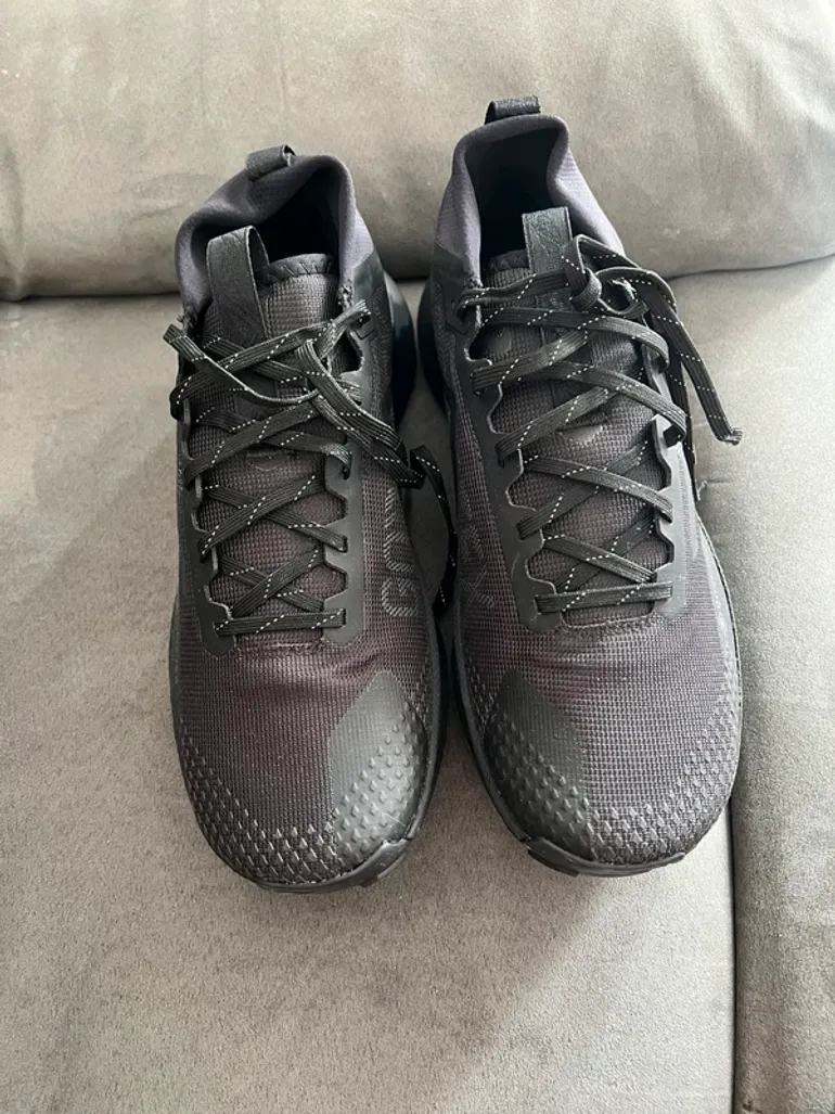 Used Nike Gore-Tex bike — image 5 of 5