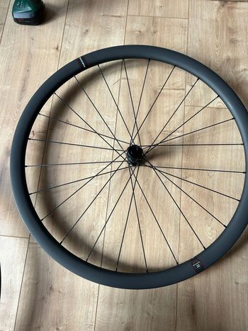 Używany Reverse Components 32|GR Carbon Wheelset 2024 bike — zdjęcie 7 z 8