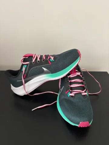 Tweedehands Nike Pegasus 40 bike — afbeelding 3 van 4