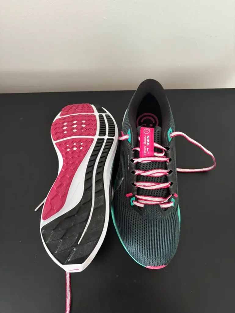 Tweedehands Nike Pegasus 40 bike — afbeelding 4 van 4