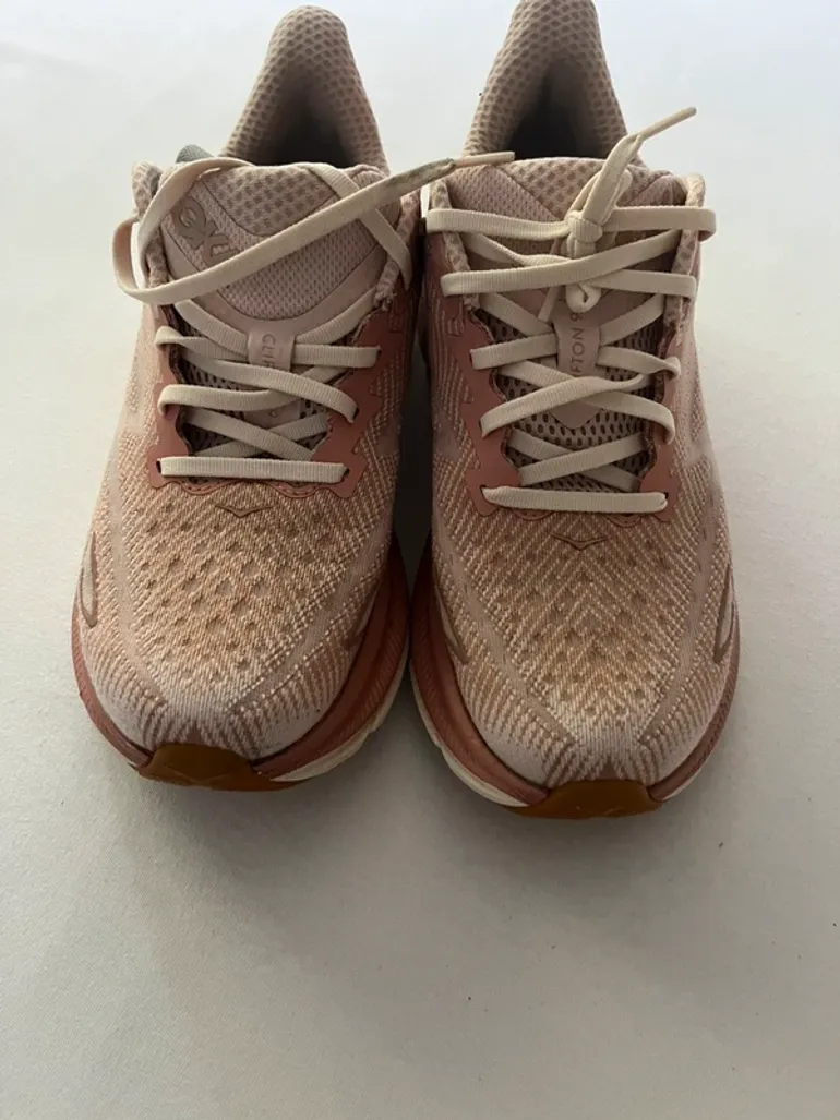 Hoka Shoes bike usato — immagine 1 di 4