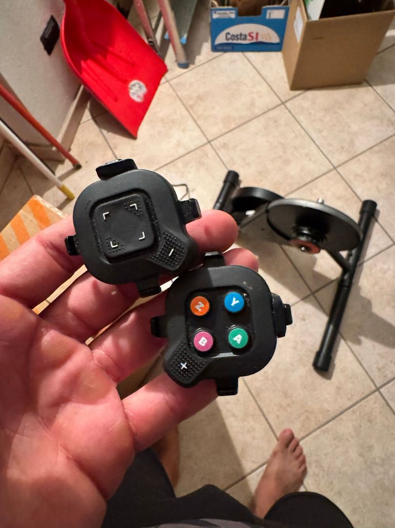 Used Van Rysel D100 Interactive Smart Trainer 2025 bike — image 3 of 3