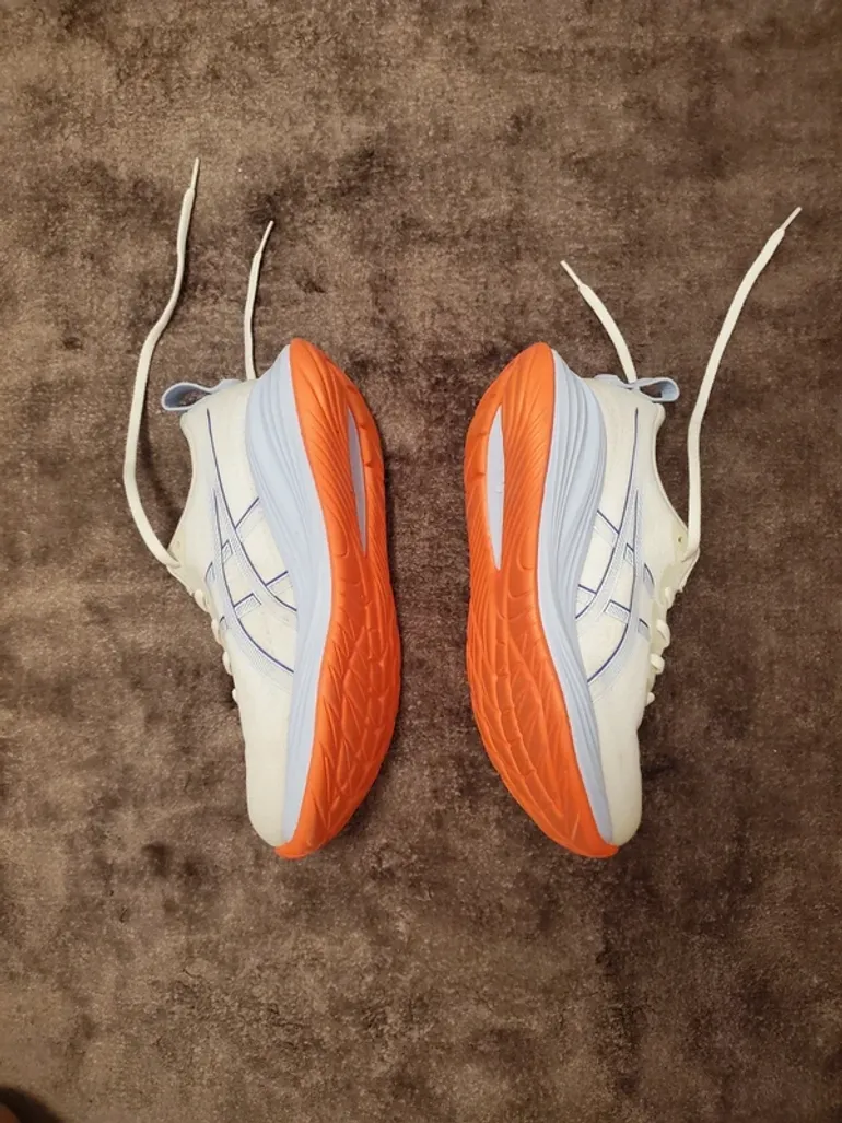 Used Asics Gel-Cumulus 27 Tokyo Edition bike — image 3 of 7