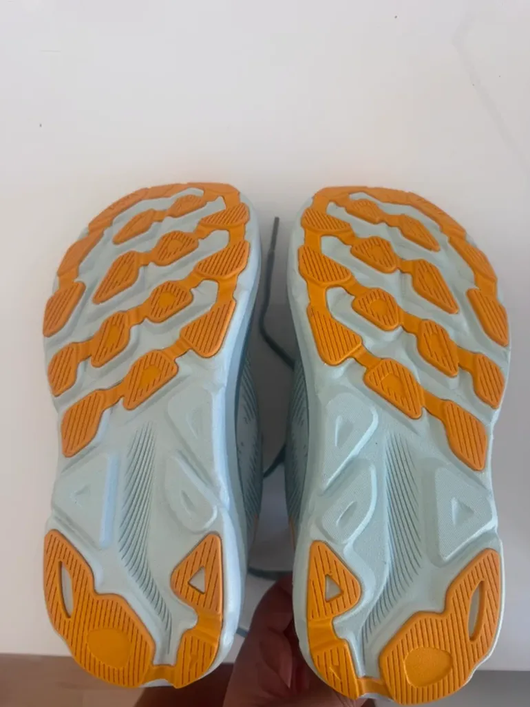 Hoka Clifton 9 bike usato — immagine 7 di 7