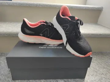 New Balance Fresh Foam Evoz bike d'occasion — image 1 sur 8