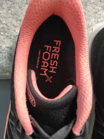 New Balance Fresh Foam Evoz bike d'occasion — image 7 sur 8