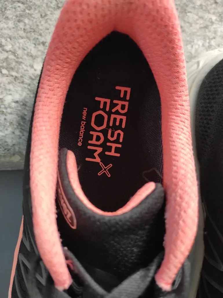 New Balance Fresh Foam Evoz bike d'occasion — image 7 sur 8