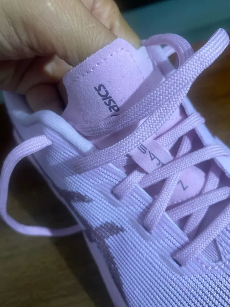 Asics Novablast 6 GS bike d'occasion — image 7 sur 9