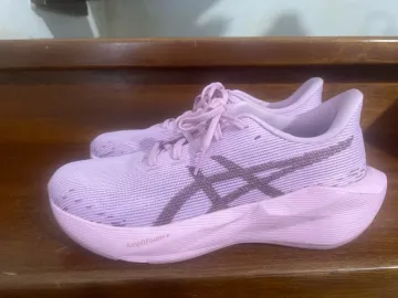 Gebrauchtes Asics Novablast 6 GS bike — Bild 4 von 9