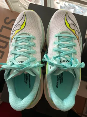 Gebrauchtes Saucony Endorphin Azura bike — Bild 3 von 6