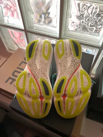 Gebrauchtes Saucony Endorphin Azura bike — Bild 5 von 6